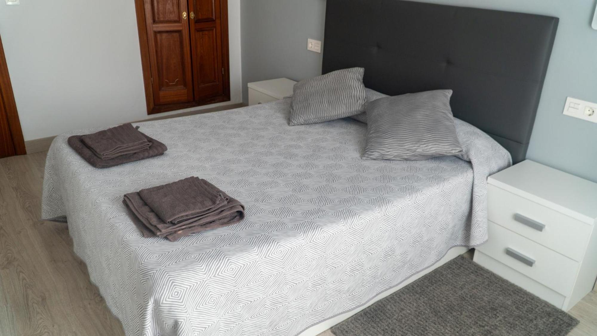 Piso Aviles Centro Parque Ferrera Ngoại thất bức ảnh