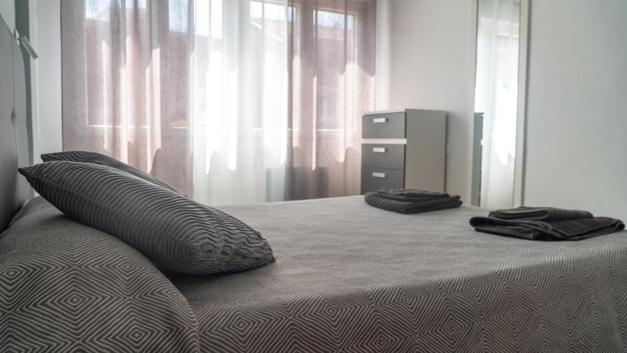 Piso Aviles Centro Parque Ferrera Ngoại thất bức ảnh