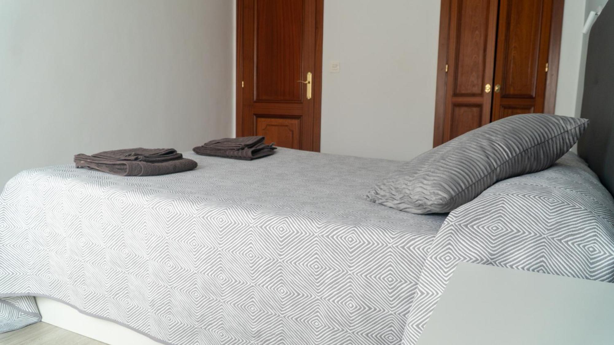 Piso Aviles Centro Parque Ferrera Ngoại thất bức ảnh